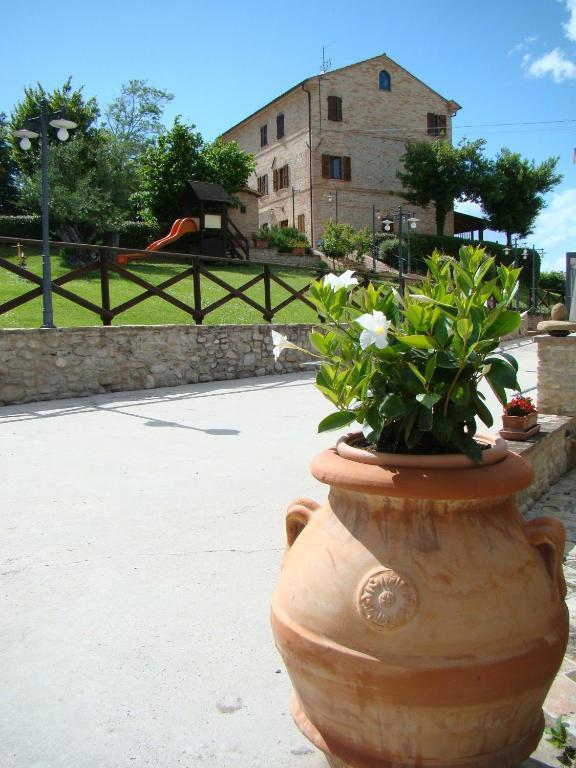 Agriturismo Vecchio Gelso Ortezzano Exteriér fotografie