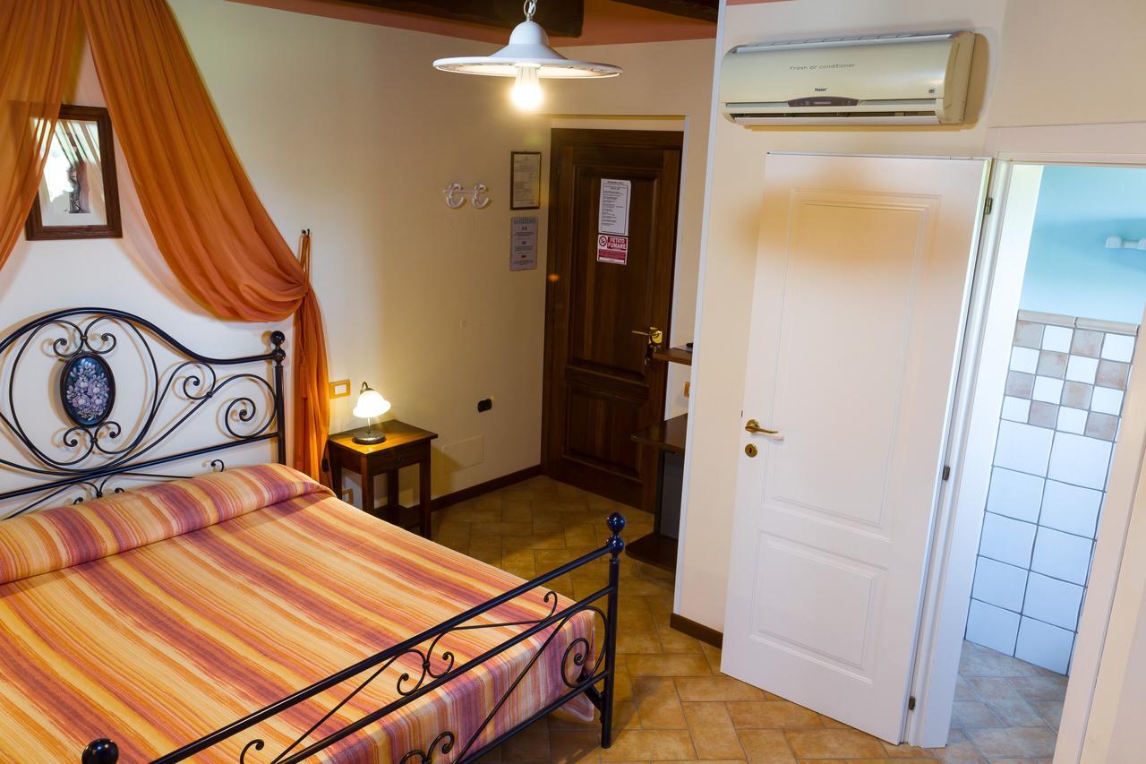 Agriturismo Vecchio Gelso Ortezzano Exteriér fotografie